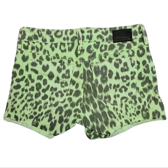 Fragile Blue Jeans Lime Cheetah Print Faded/Distressed Shorts Size 24 - Picture 3 of 15